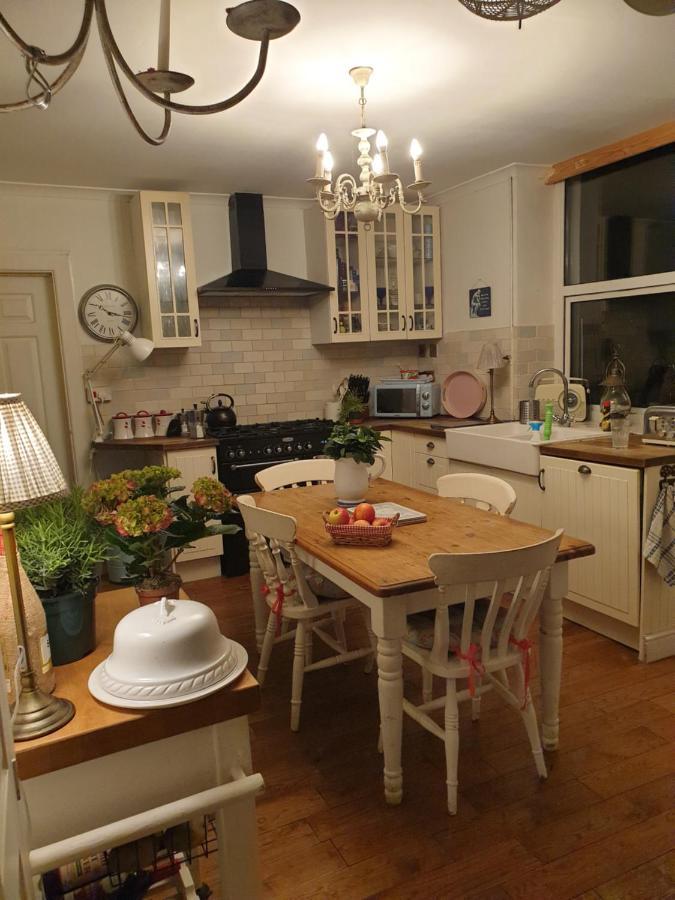 Judy'S B&B Private Home 카디프 외부 사진